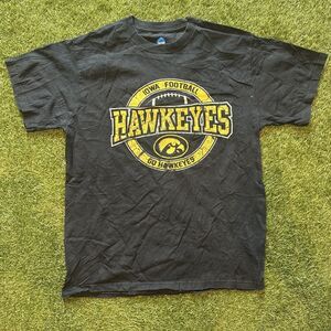 NCAA University of Iowa Hawkeyes Football Black Graphic Tee Shirt Mens Medium